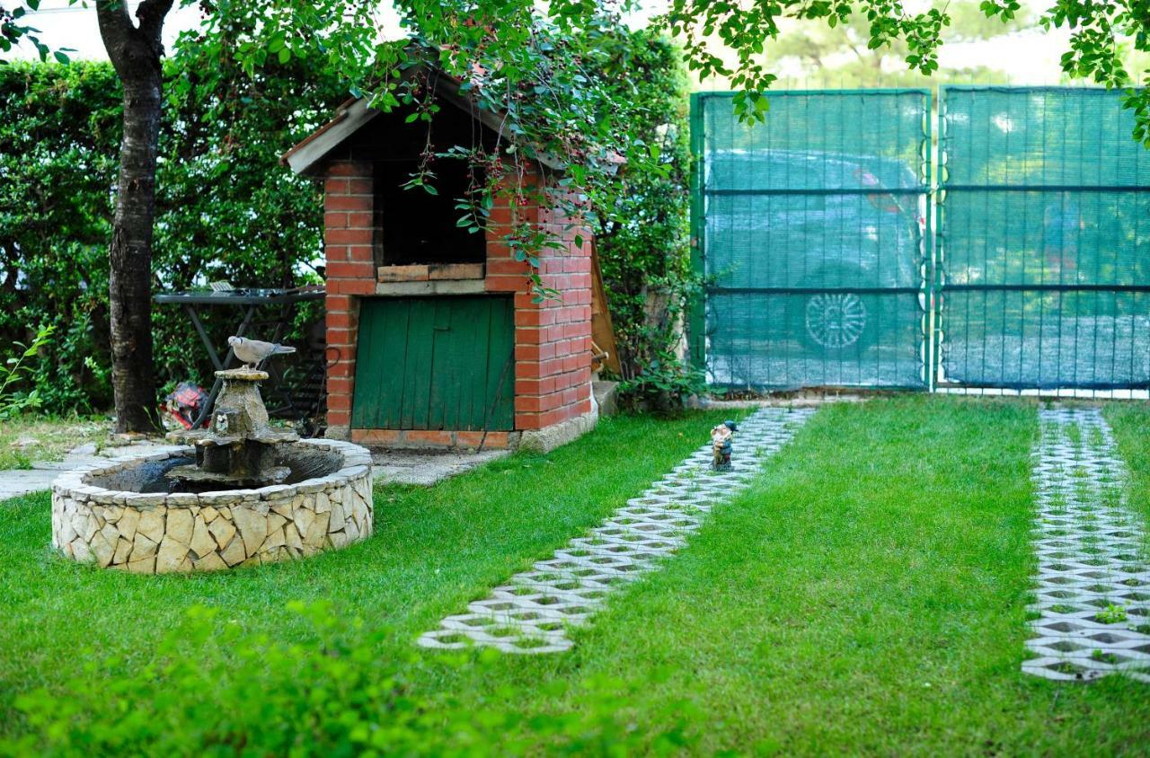 Green Garden Apartment Сплит Экстерьер фото