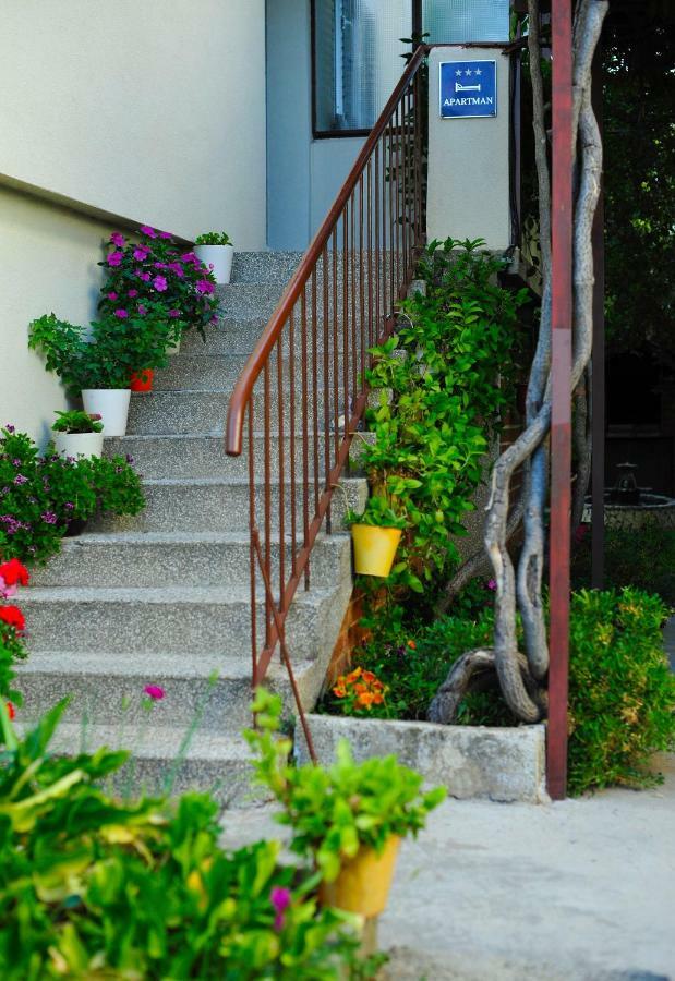 Green Garden Apartment Сплит Экстерьер фото
