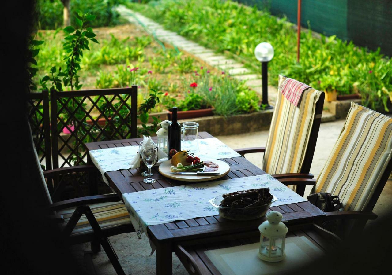Green Garden Apartment Сплит Экстерьер фото