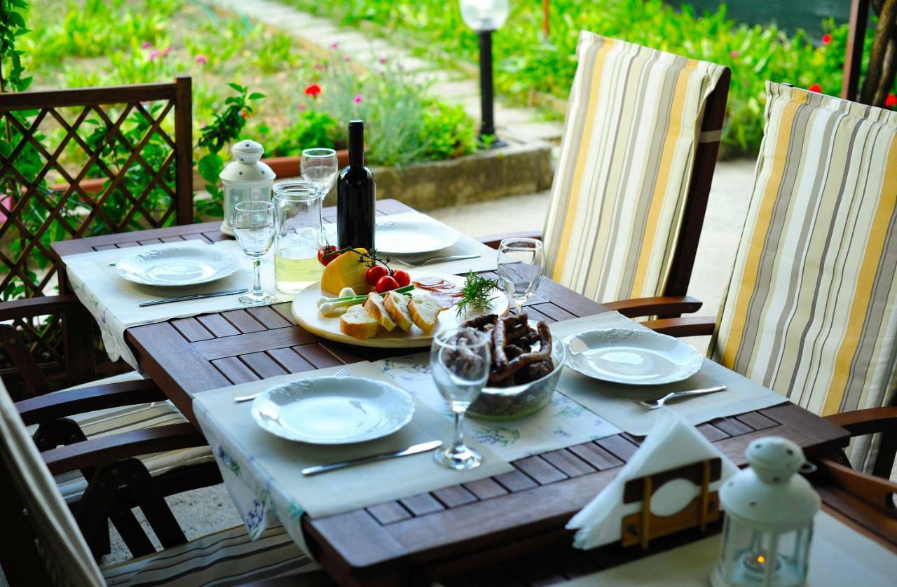 Green Garden Apartment Сплит Экстерьер фото